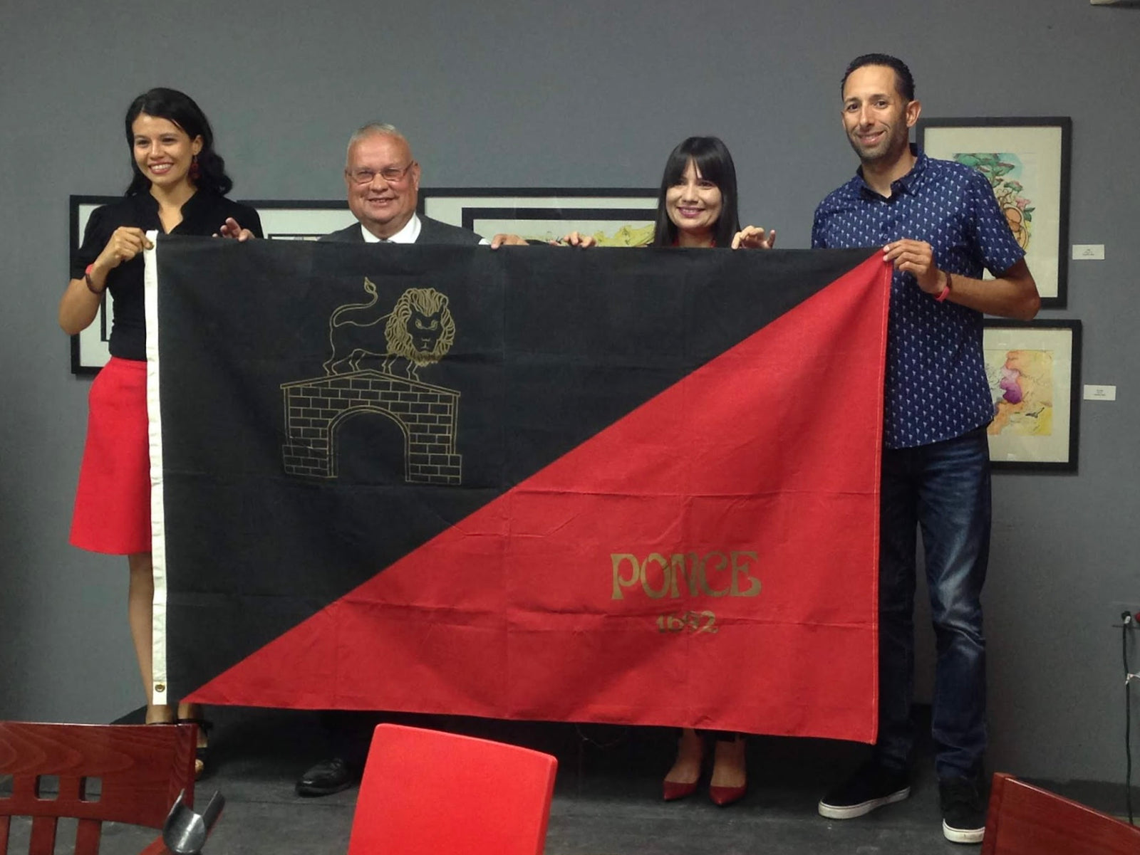 DÍA DE LA BANDERA DE PONCE - Isla Caribe Tours